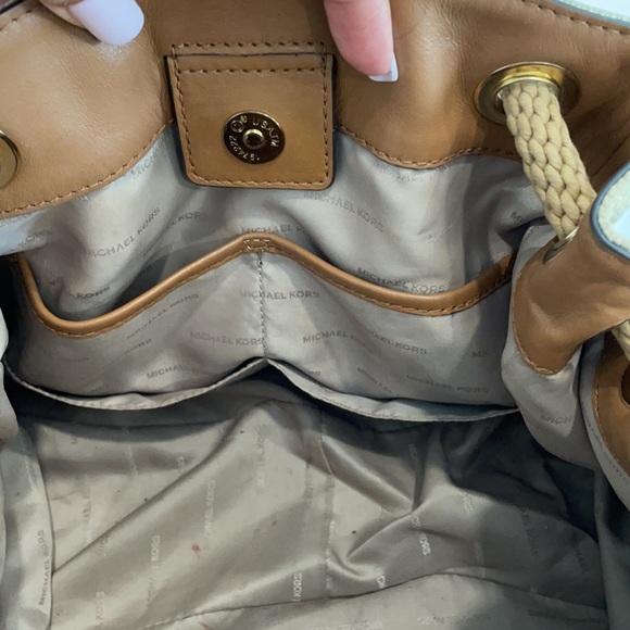 Michael Kors purse - Picture 6 of 6